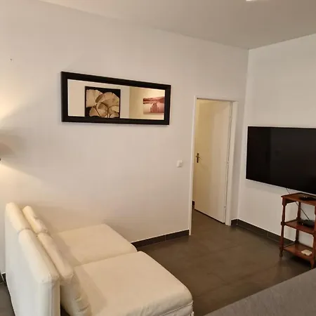 Entier Beau 3pieces Avec Terrasse De 60m2 Pour 7personnes *